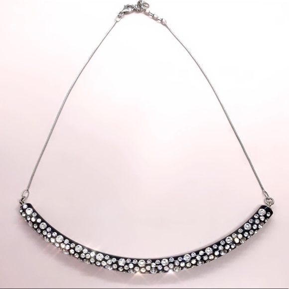 Acrylic Crystal Choker Necklace Embellished With Genuine Crystal Stone Elements - Picture 8 of 10